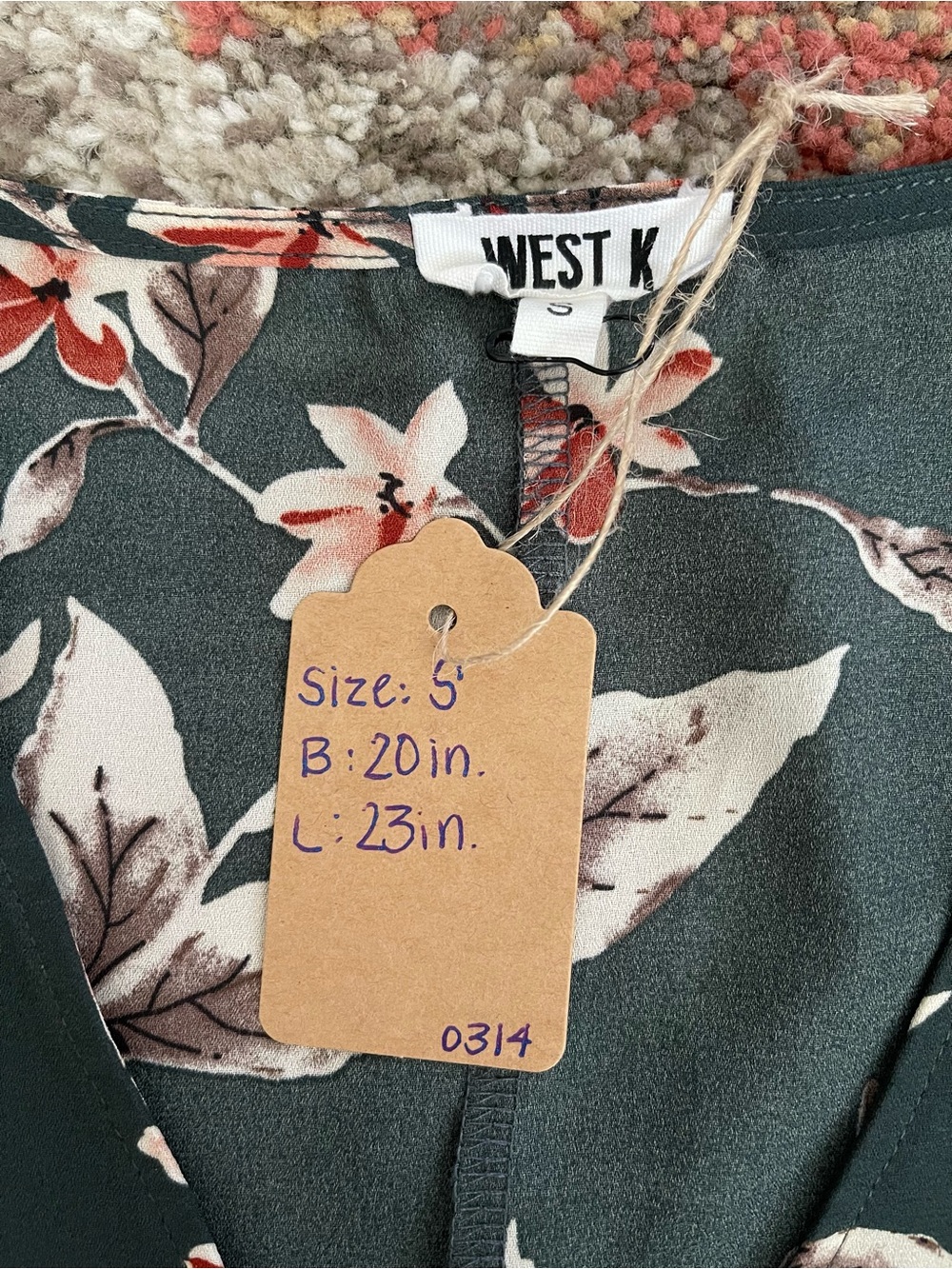 V-Neck Top - Picture 3 of 6